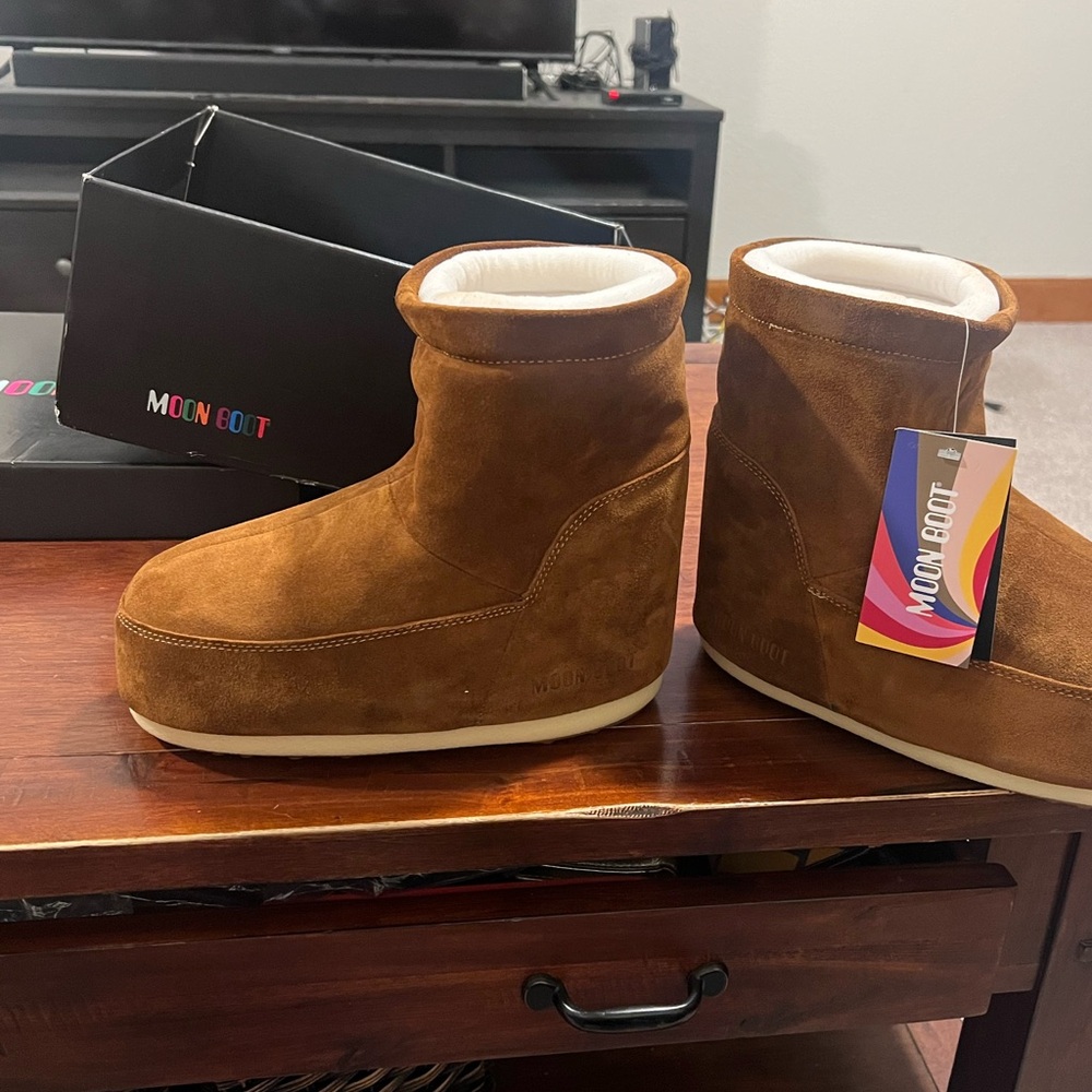 NWT/NWB Moon Boot Icon Low Nolace Suede boot in cognac brown - Picture 8 of 10